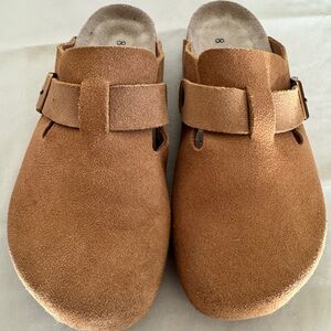 Quince camel suede clogs size 8
